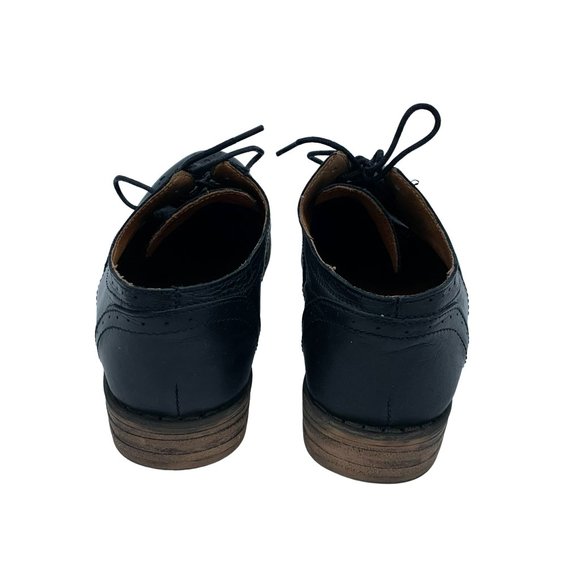 Women’s Lõcale Black Leather Lace-Up Winged Tip Oxford Shoes - Picture 3 of 9